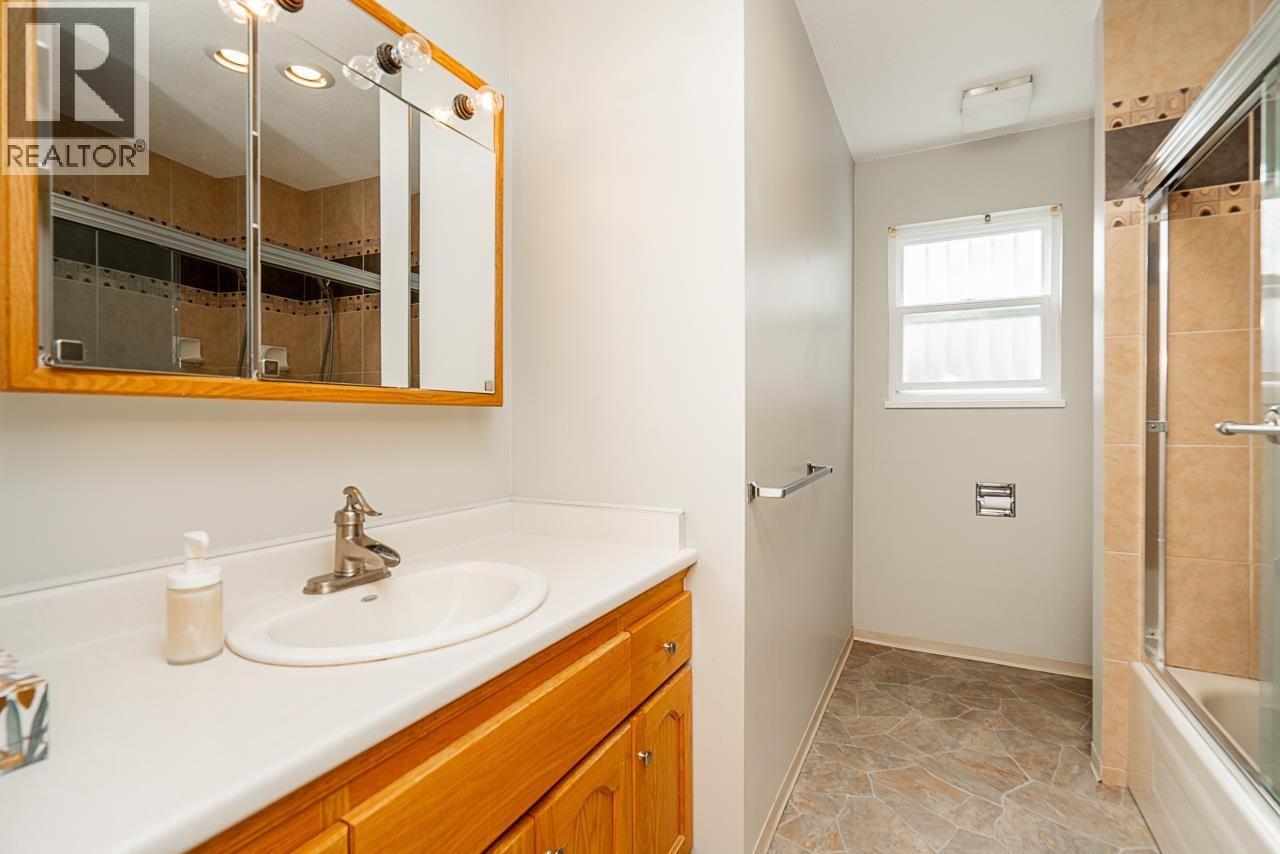 Photo 29 of 7823 Elwell Street, Burnaby BC