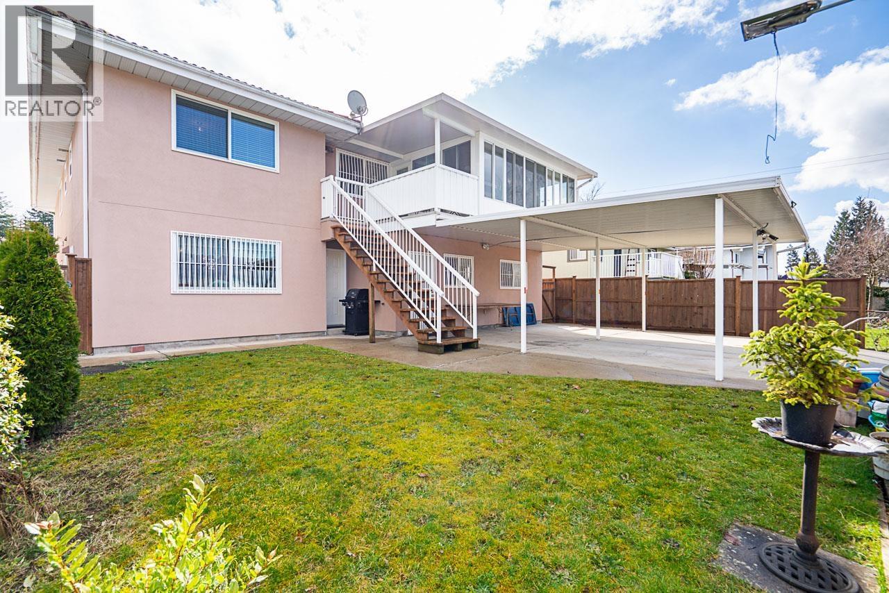 Photo 5 of 7823 Elwell Street, Burnaby BC