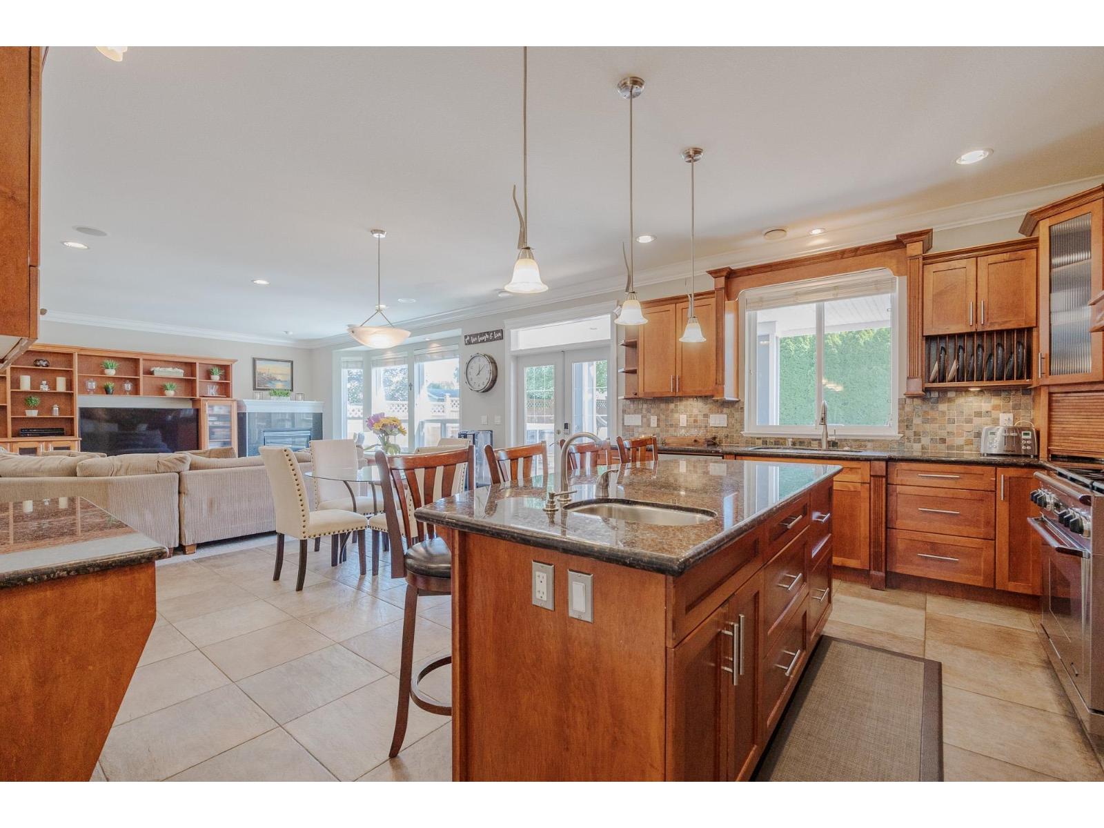 Photo 9 of 6648 181 Street, Surrey BC