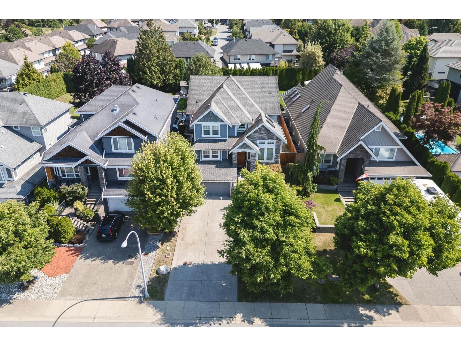 Photo 2 of 6648 181 Street, Surrey BC