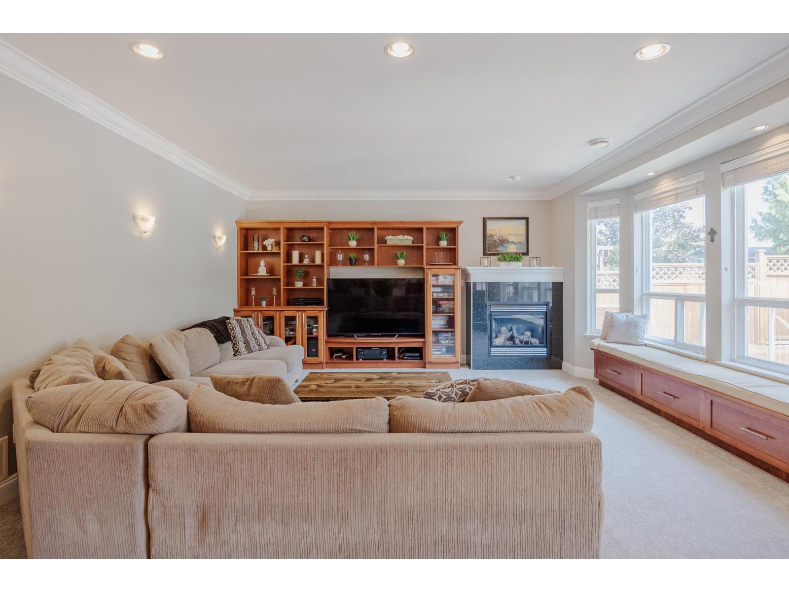 Photo 11 of 6648 181 Street, Surrey BC