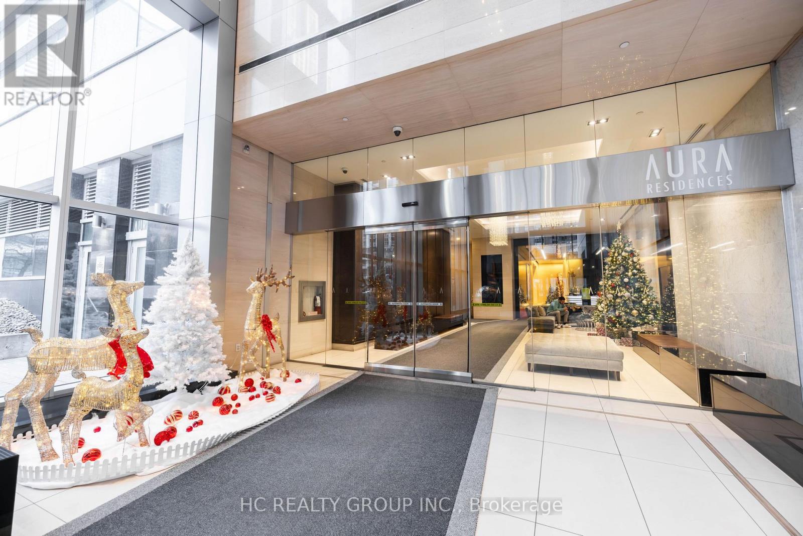 Photo 1 of 819 386 Yonge Street, Toronto ON
