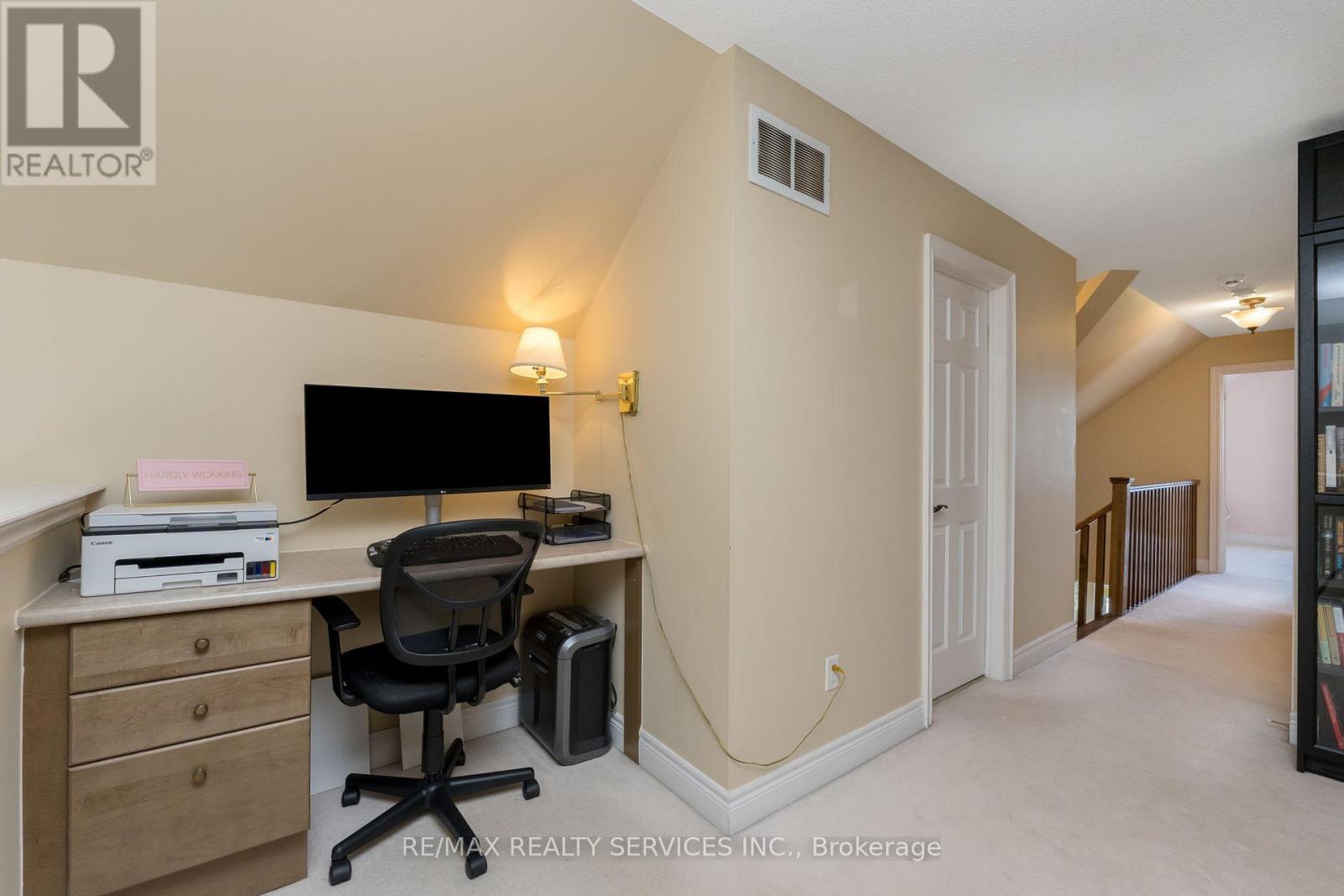Photo 27 of 74 North Riverdale Drive, Caledon ON