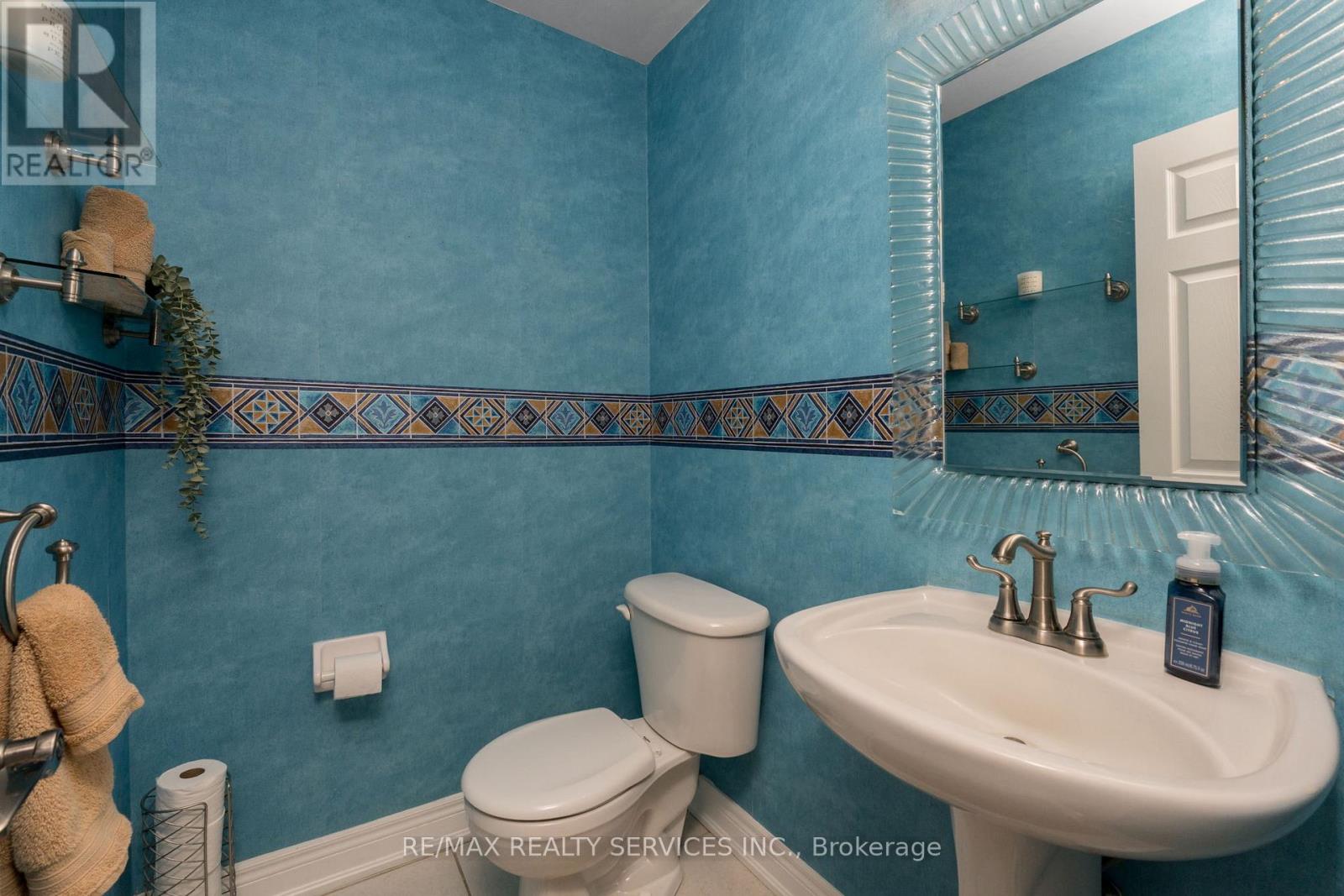 Photo 20 of 74 North Riverdale Drive, Caledon ON