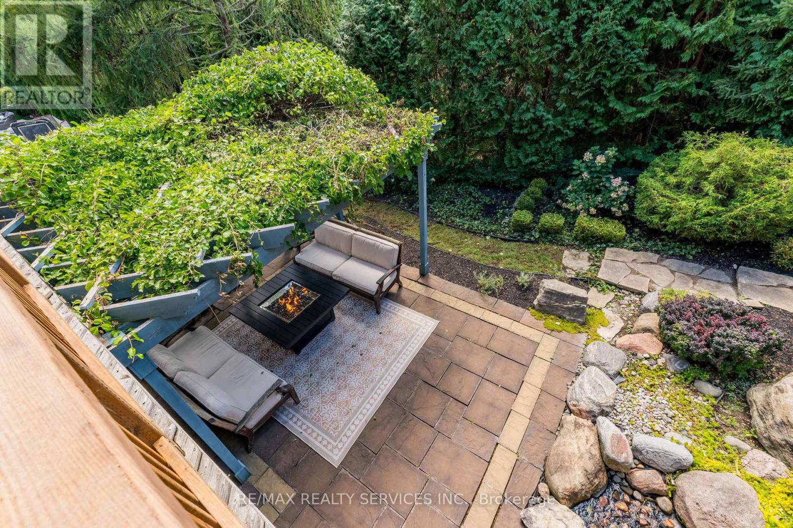 Photo 44 of 74 North Riverdale Drive, Caledon ON