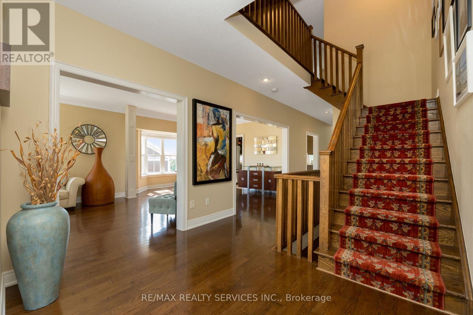 Photo 7 of 74 North Riverdale Drive, Caledon ON