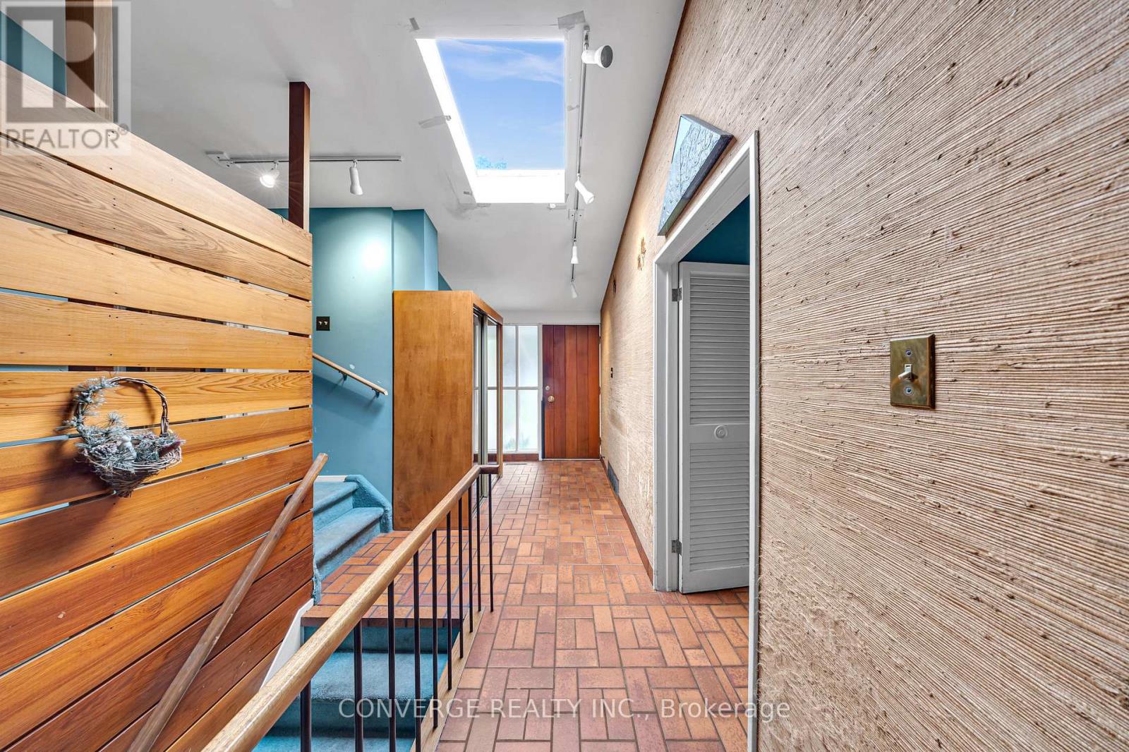 Photo 12 of 41 Brookridge Drive, Toronto ON