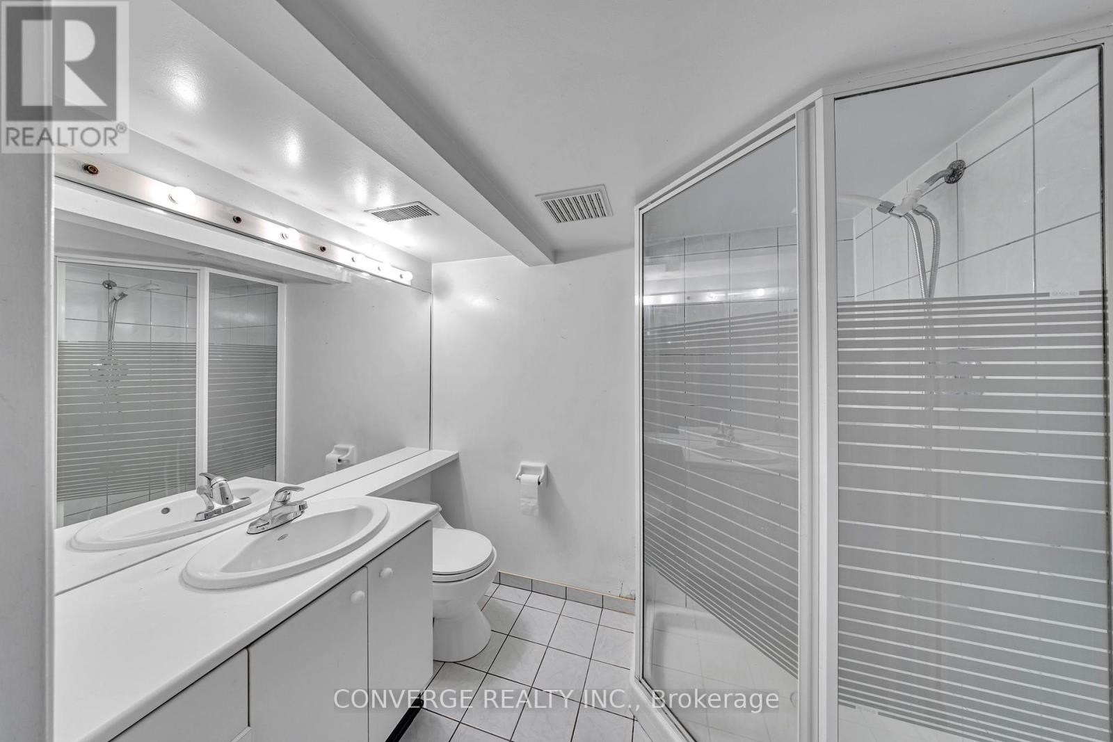 Photo 20 of 41 Brookridge Drive, Toronto ON