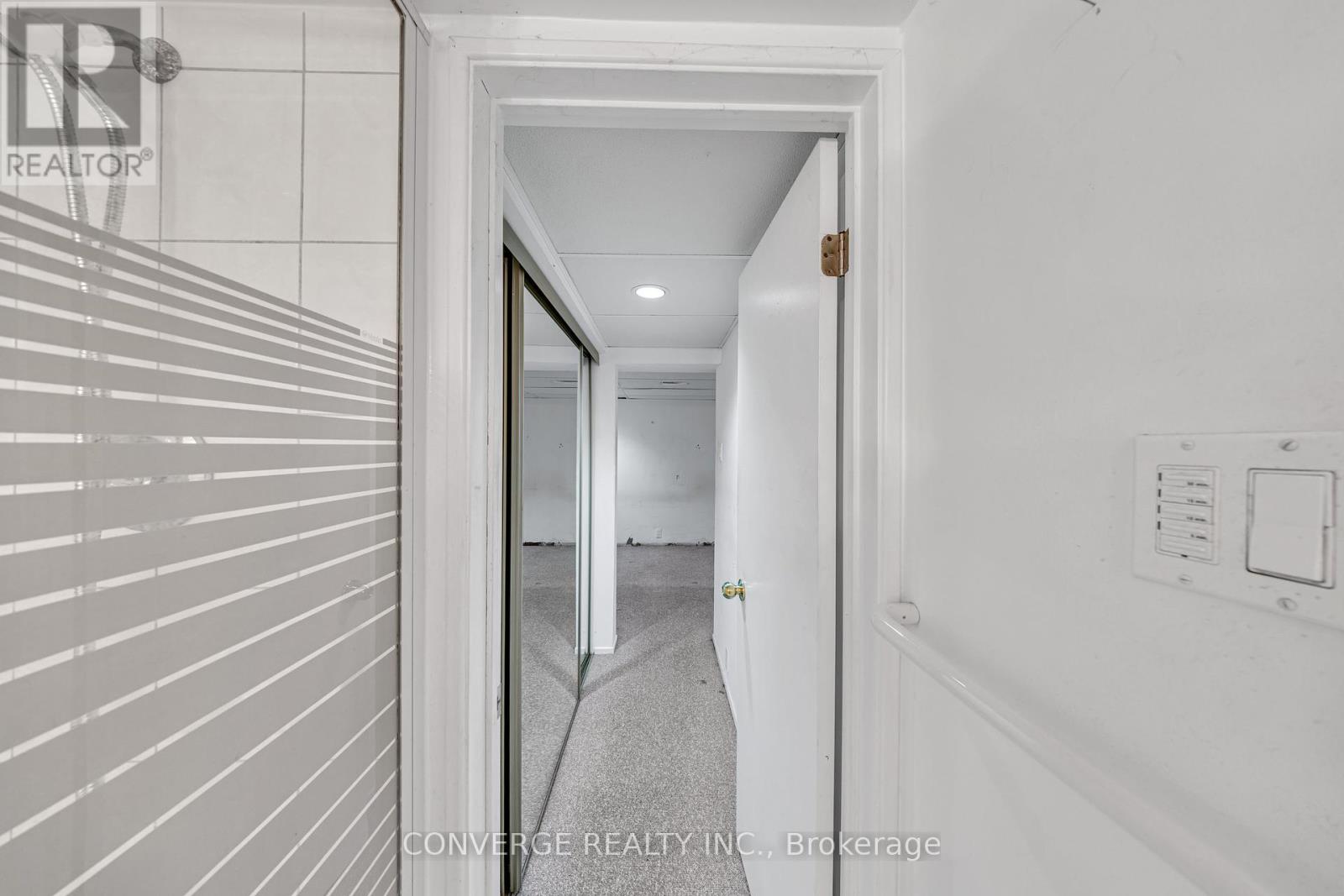 Photo 21 of 41 Brookridge Drive, Toronto ON