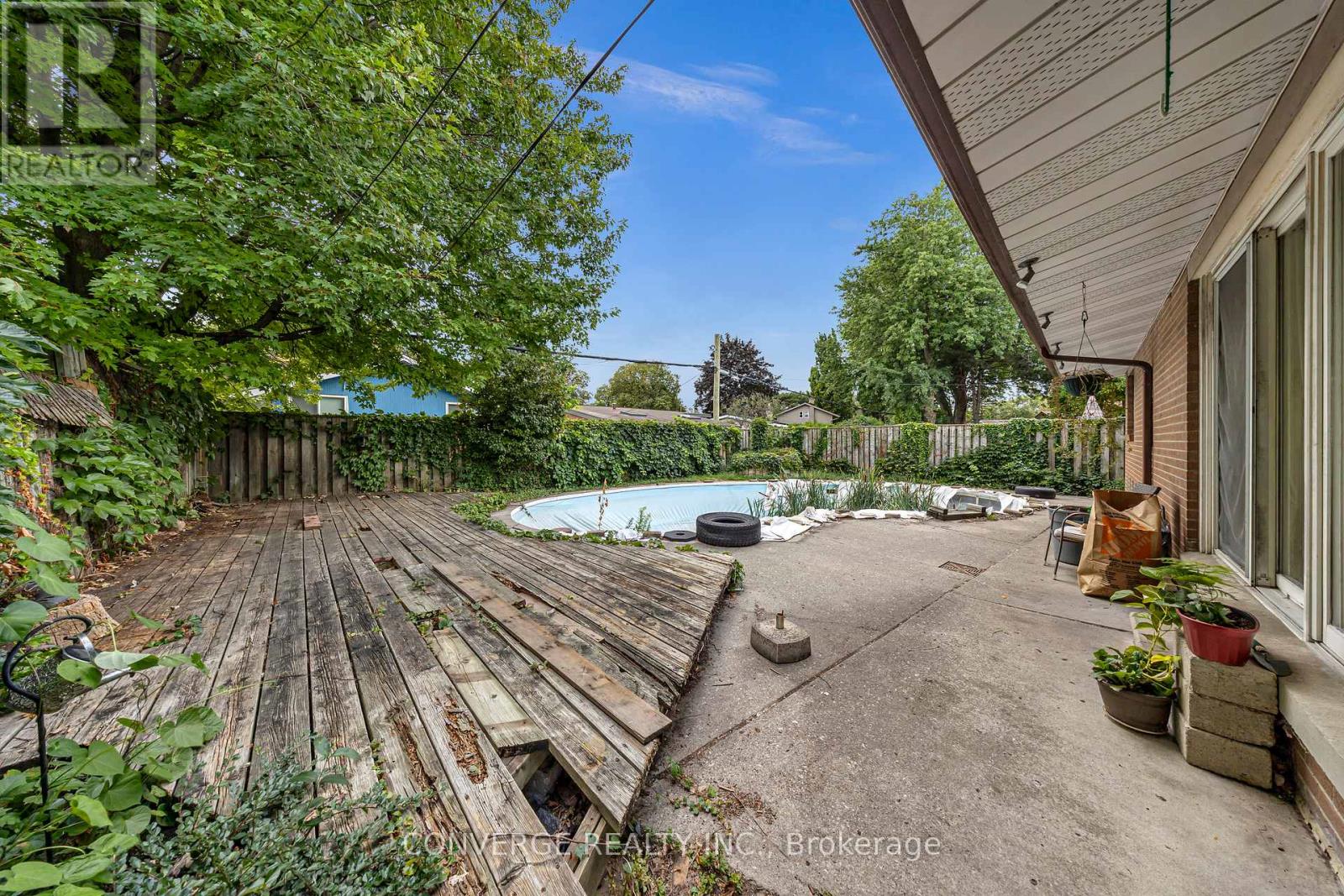 Photo 25 of 41 Brookridge Drive, Toronto ON