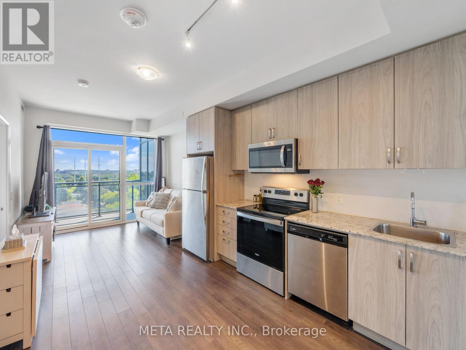 Photo 5 of 908 10 Meadowglen Place E, Toronto ON