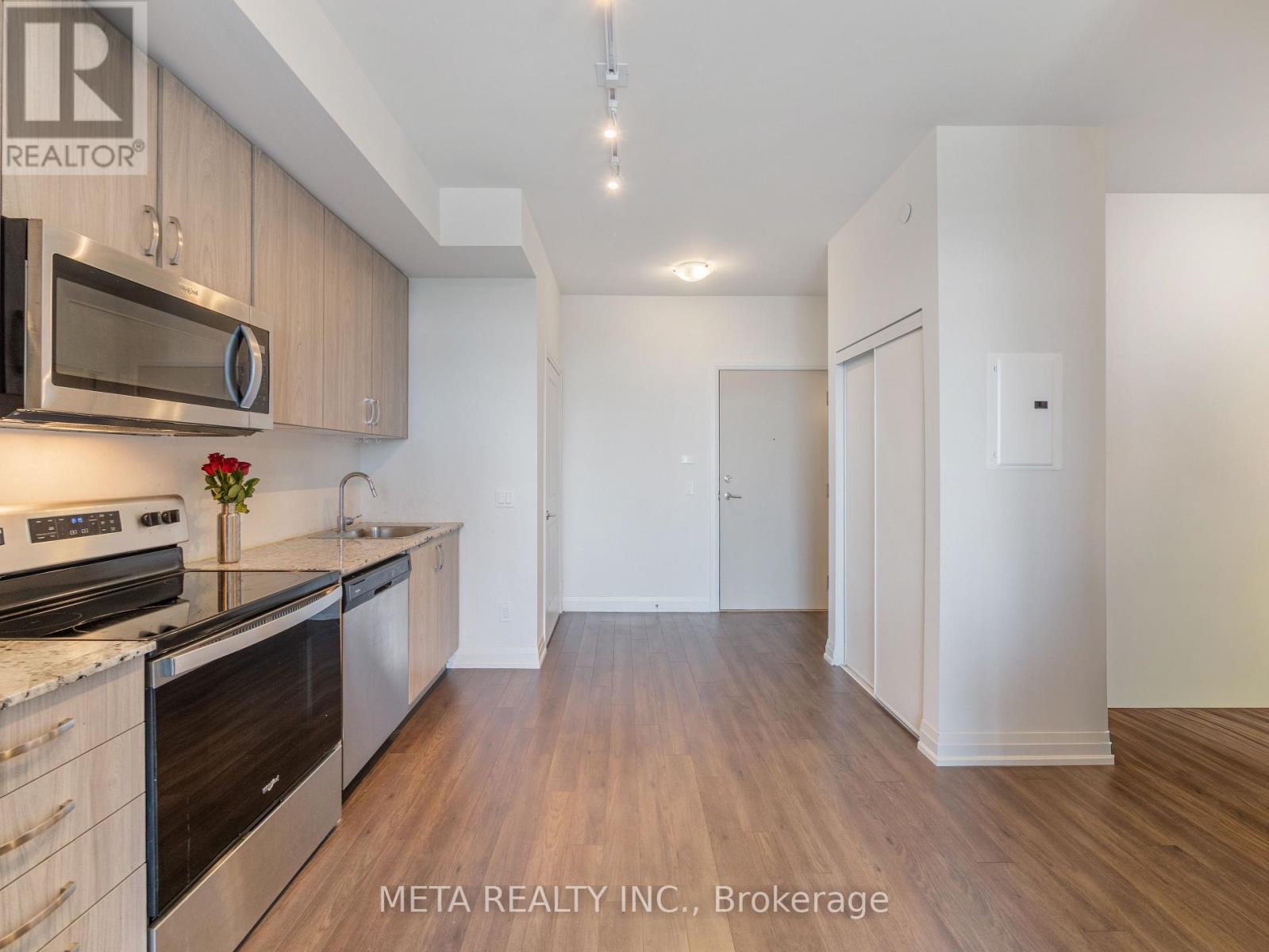 Photo 34 of 908 10 Meadowglen Place E, Toronto ON
