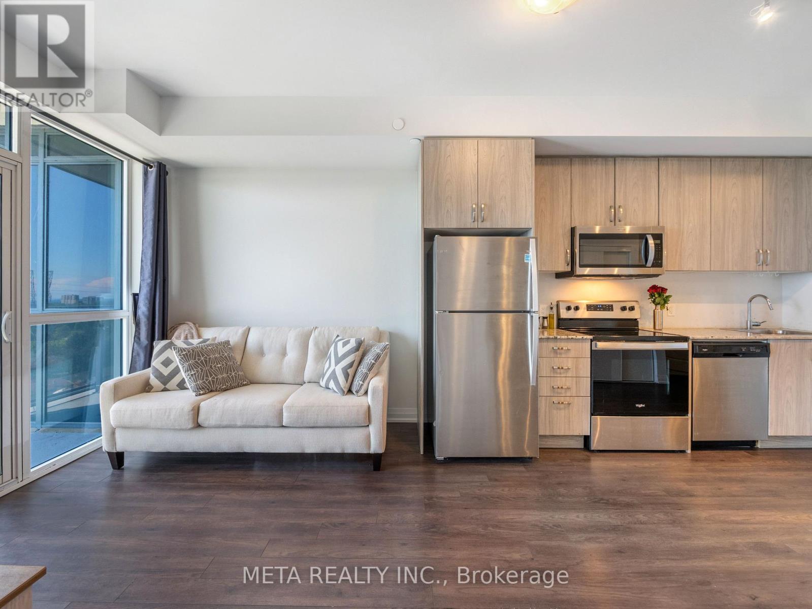 Photo 2 of 908 10 Meadowglen Place E, Toronto ON