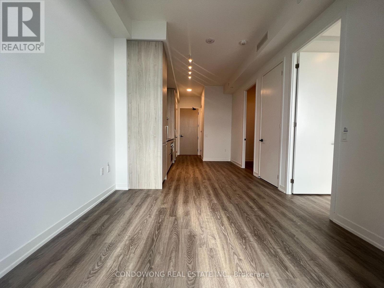 Photo 18 of 5307 195 Commerce Street, Vaughan ON