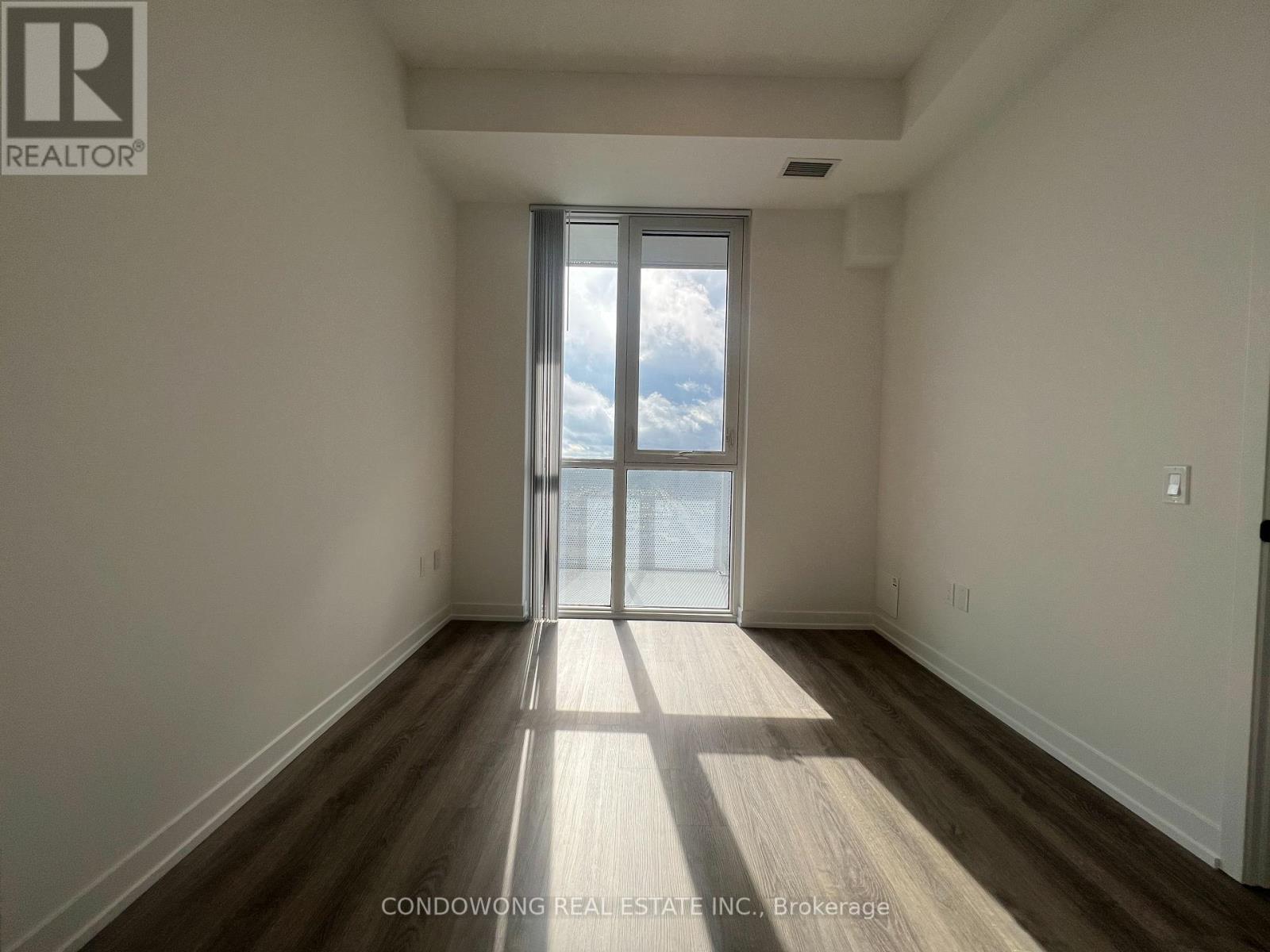Photo 21 of 5307 195 Commerce Street, Vaughan ON