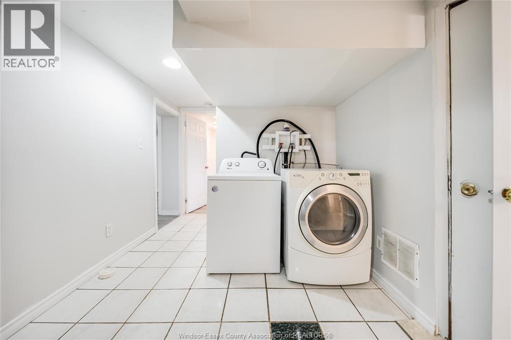 Photo 32 of 412 Prince Road, Windsor ON