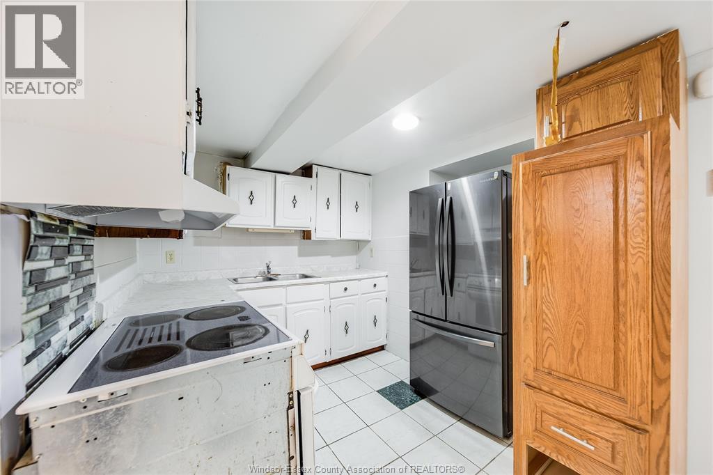 Photo 33 of 412 Prince Road, Windsor ON