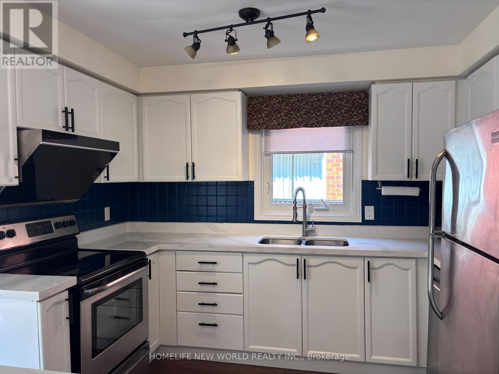 Photo 15 of 97 Bishop Drive, Barrie ON