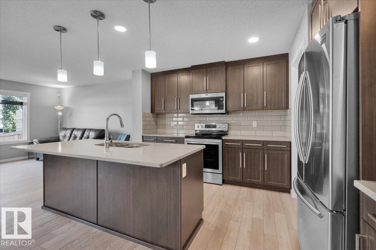 Photo 25 of 9463 209 St Nw, Edmonton AB