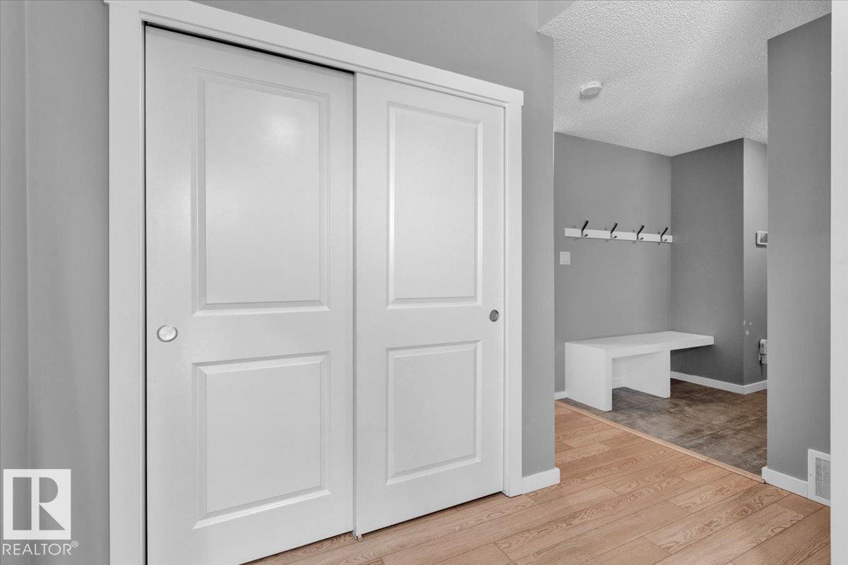 Photo 11 of 9463 209 St Nw, Edmonton AB