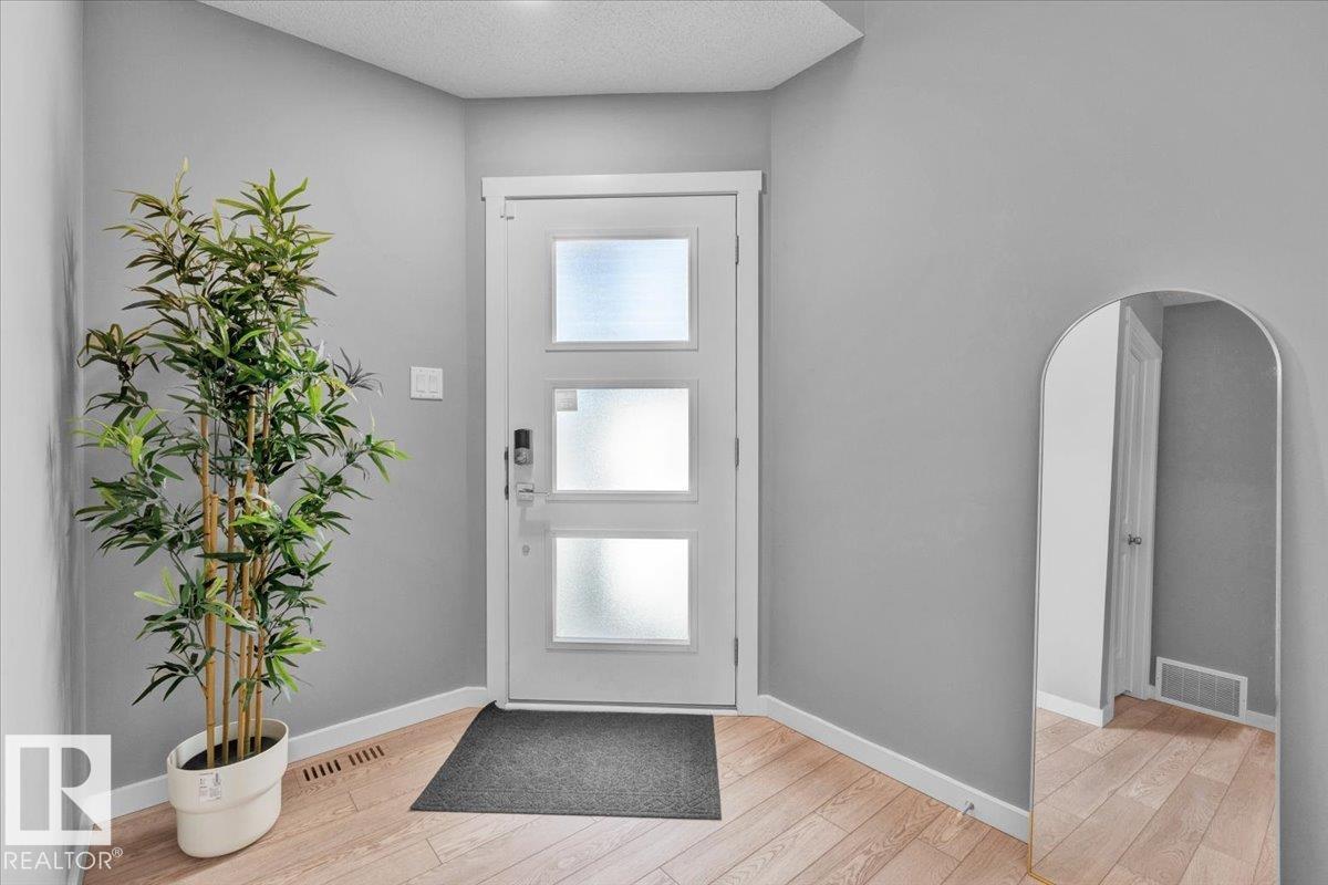 Photo 44 of 9463 209 St Nw, Edmonton AB
