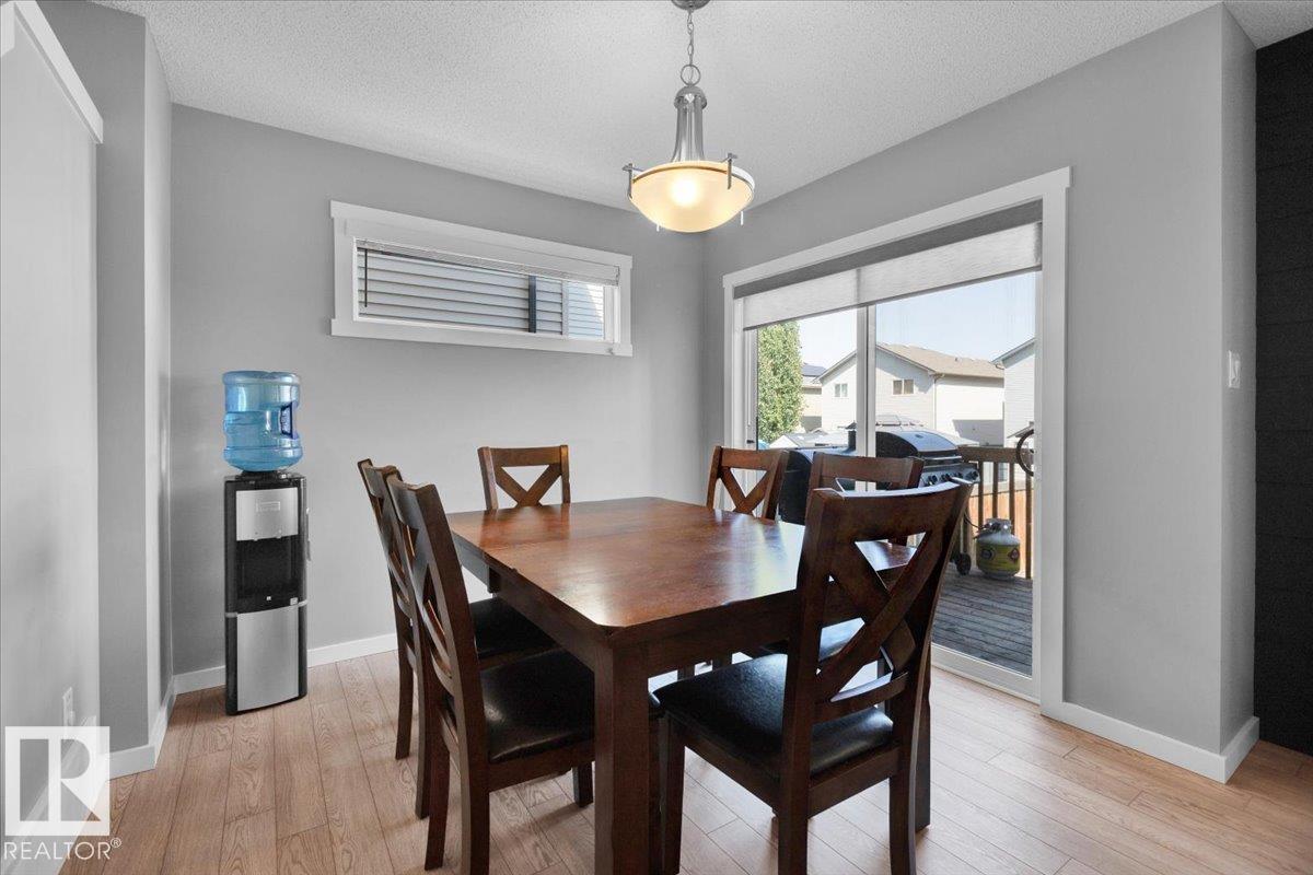 Photo 9 of 9463 209 St Nw, Edmonton AB