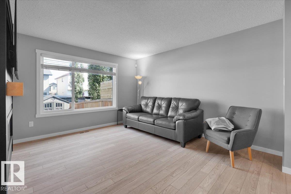 Photo 34 of 9463 209 St Nw, Edmonton AB