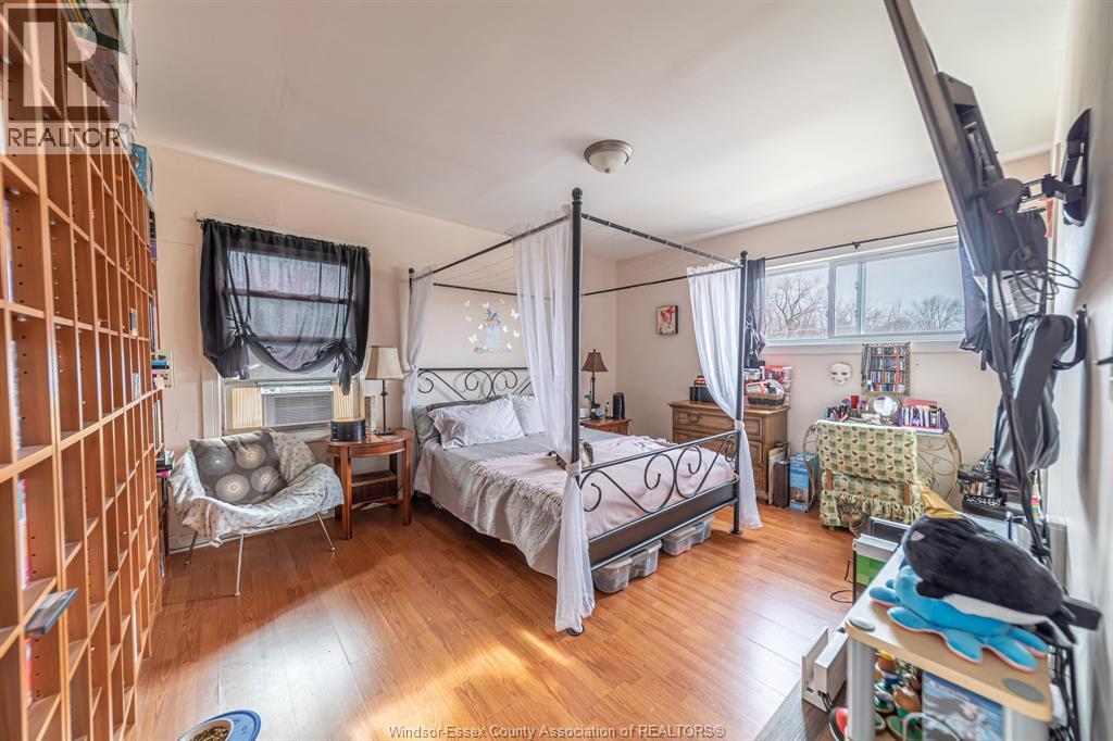 Photo 8 of 412 Prince Road, Windsor ON