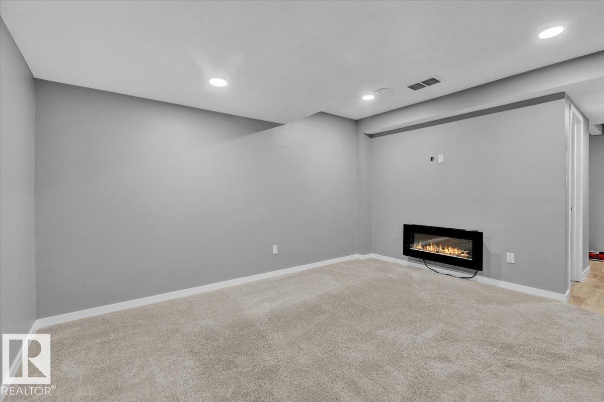 Photo 42 of 9463 209 St Nw, Edmonton AB