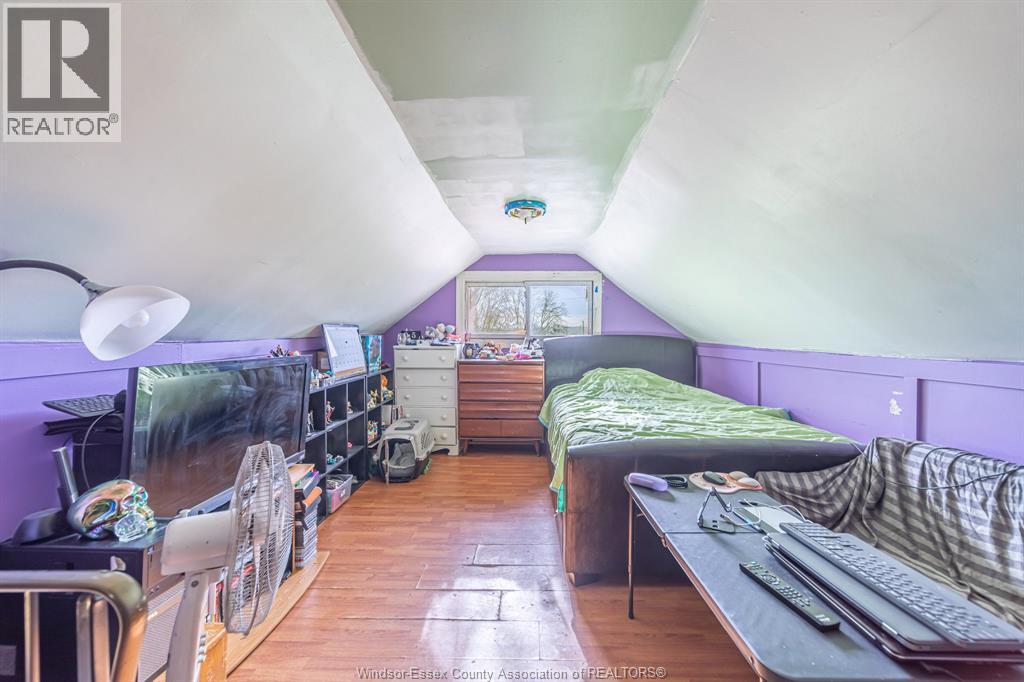 Photo 3 of 412 Prince Road, Windsor ON