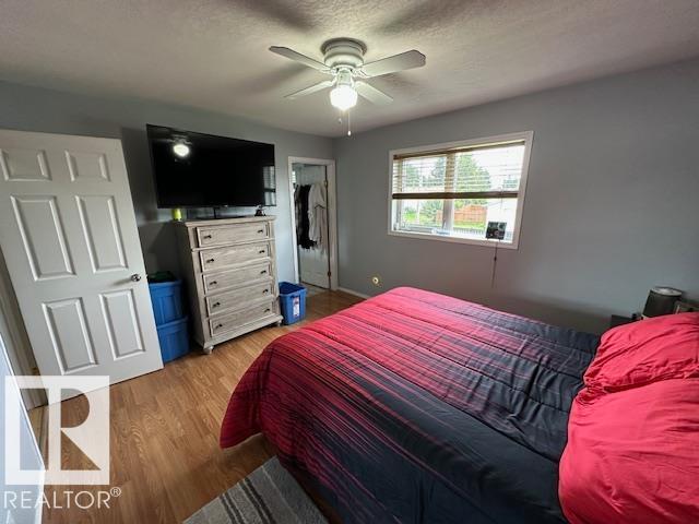 Photo 2 of 4511 49 Av, Thorsby AB