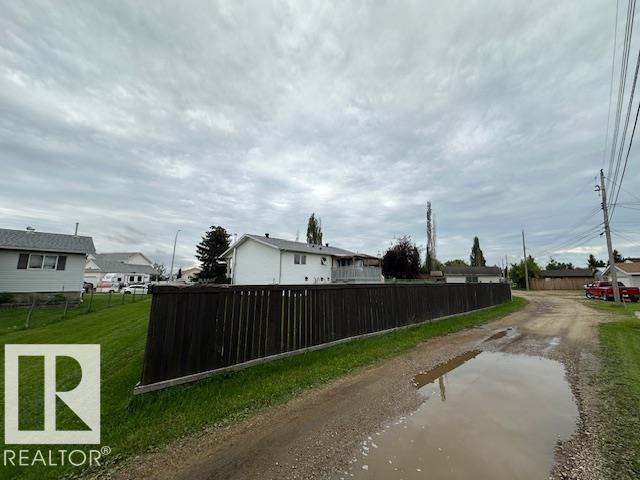 Photo 13 of 4511 49 Av, Thorsby AB