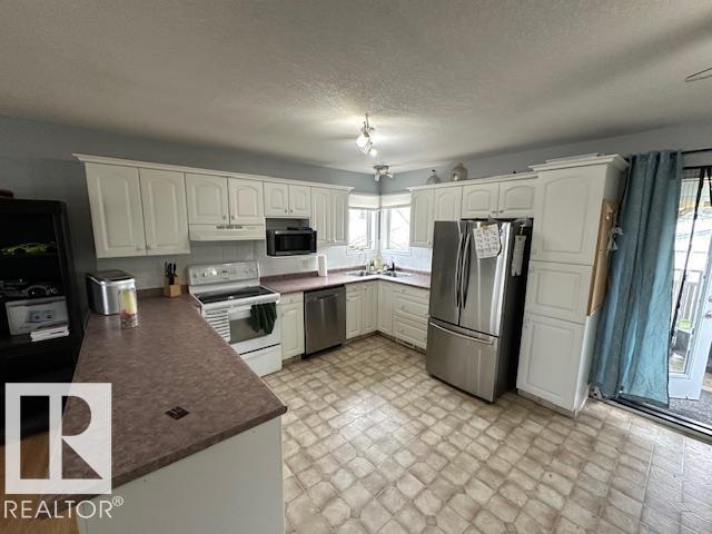 Photo 14 of 4511 49 Av, Thorsby AB