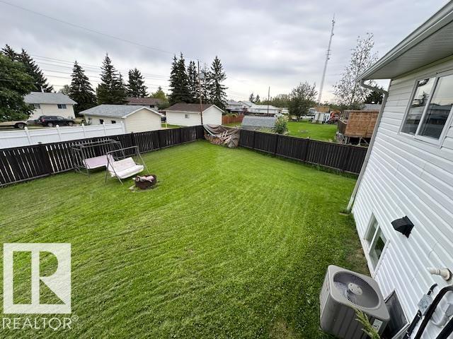 Photo 4 of 4511 49 Av, Thorsby AB