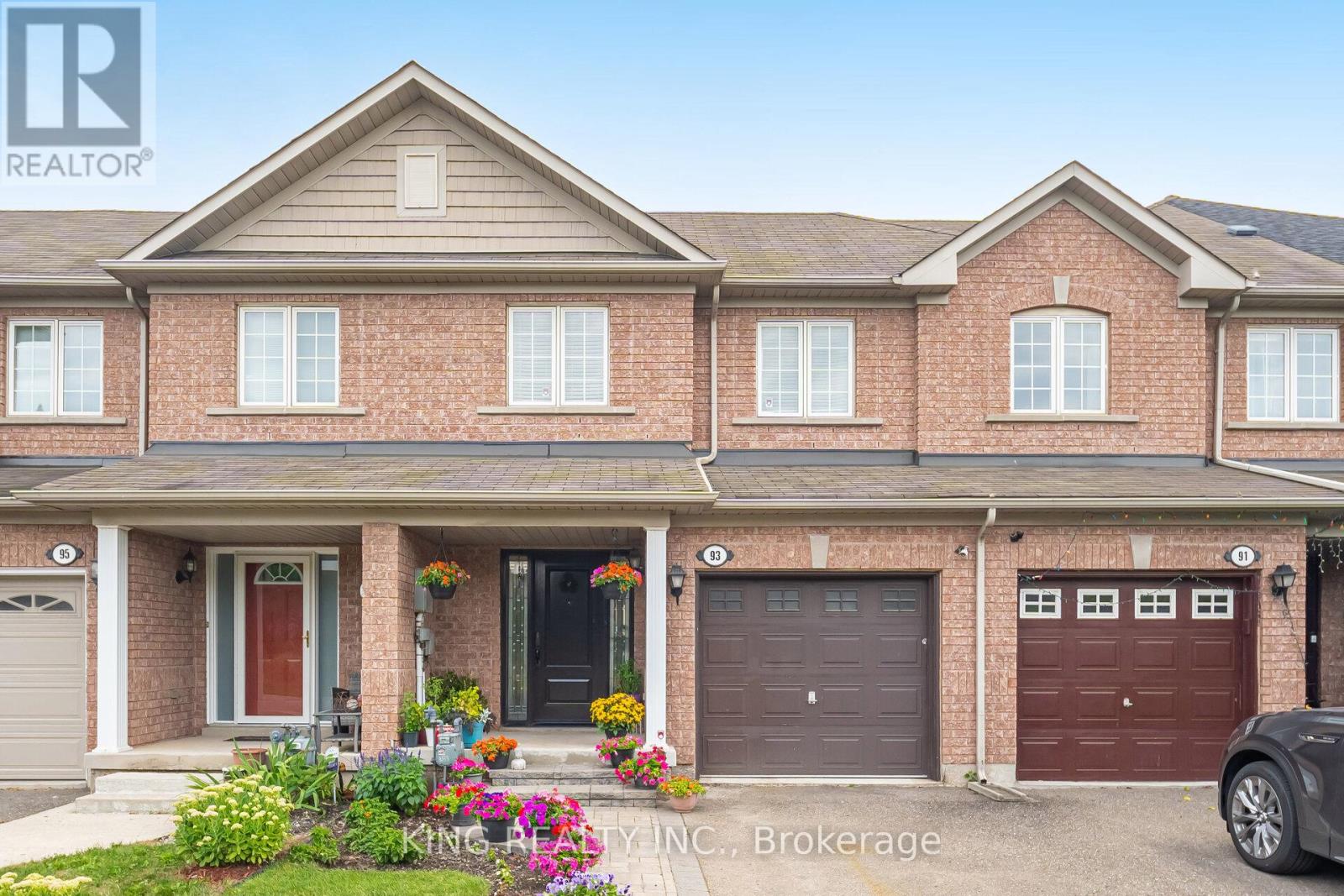 Photo 1 of 93 Crystal Glen Crescent, Brampton ON