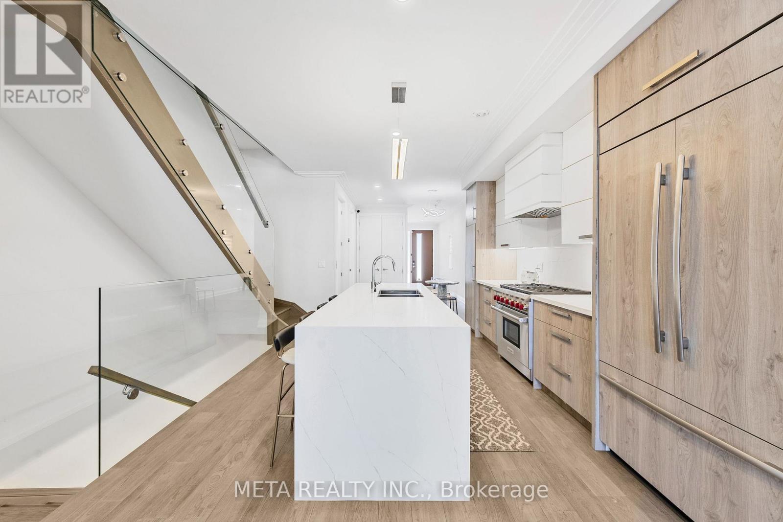 Photo 17 of 41 B Maple Avenue N, Mississauga ON