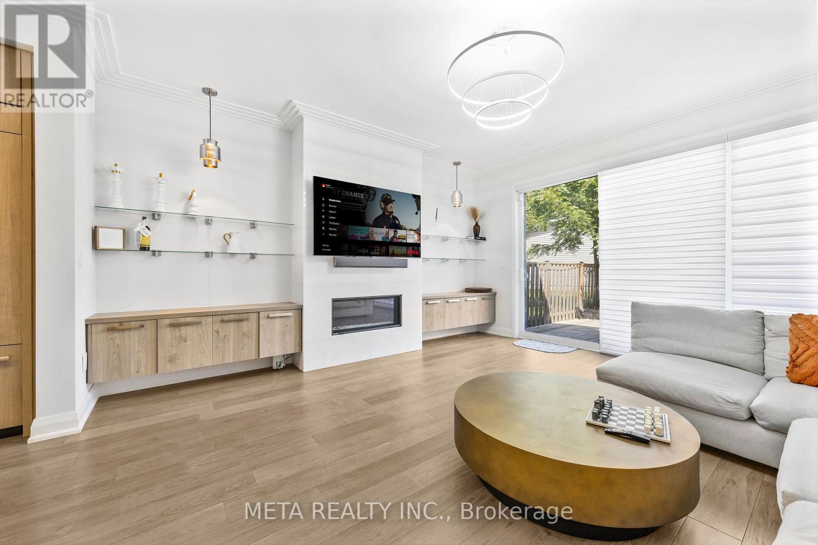 Photo 14 of 41 B Maple Avenue N, Mississauga ON