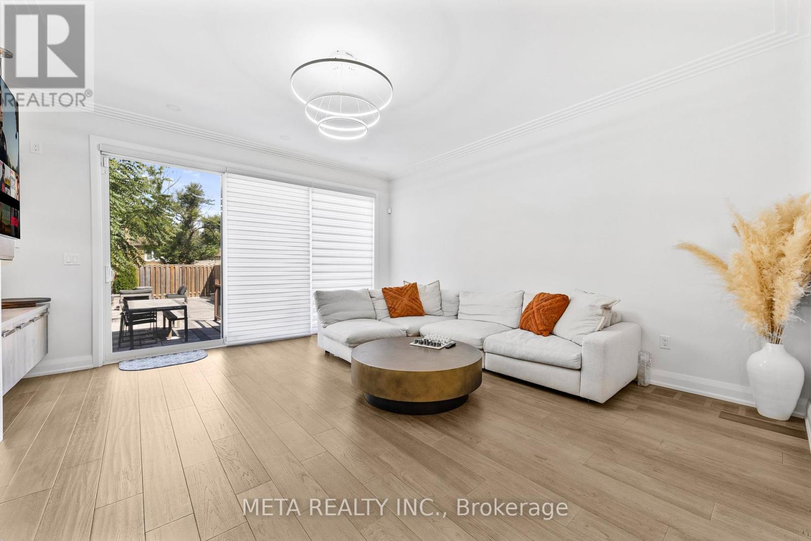Photo 30 of 41 B Maple Avenue N, Mississauga ON