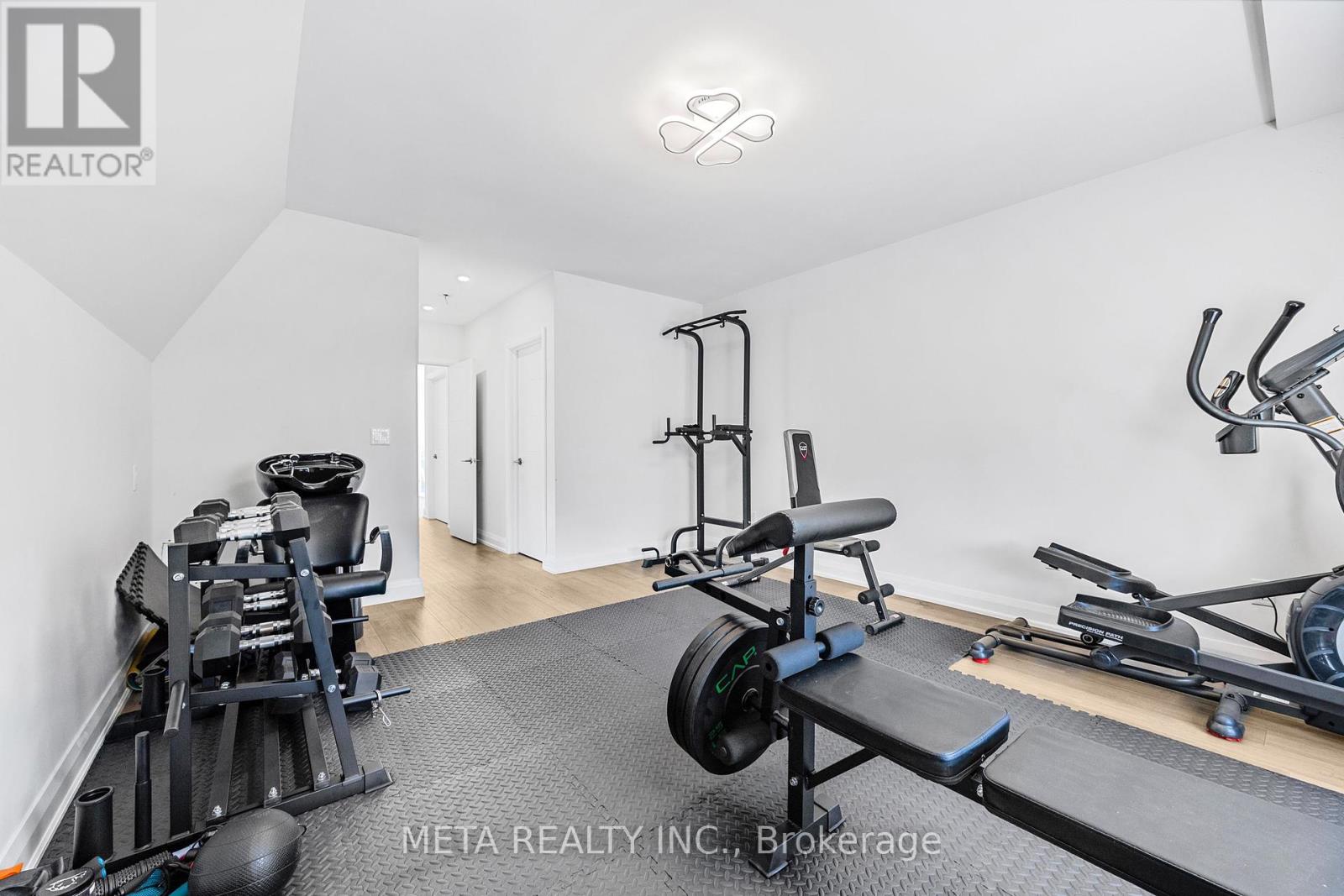 Photo 41 of 41 B Maple Avenue N, Mississauga ON