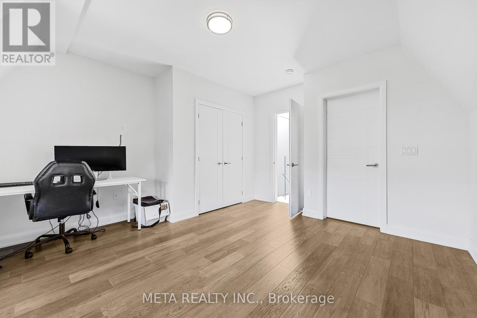 Photo 43 of 41 B Maple Avenue N, Mississauga ON