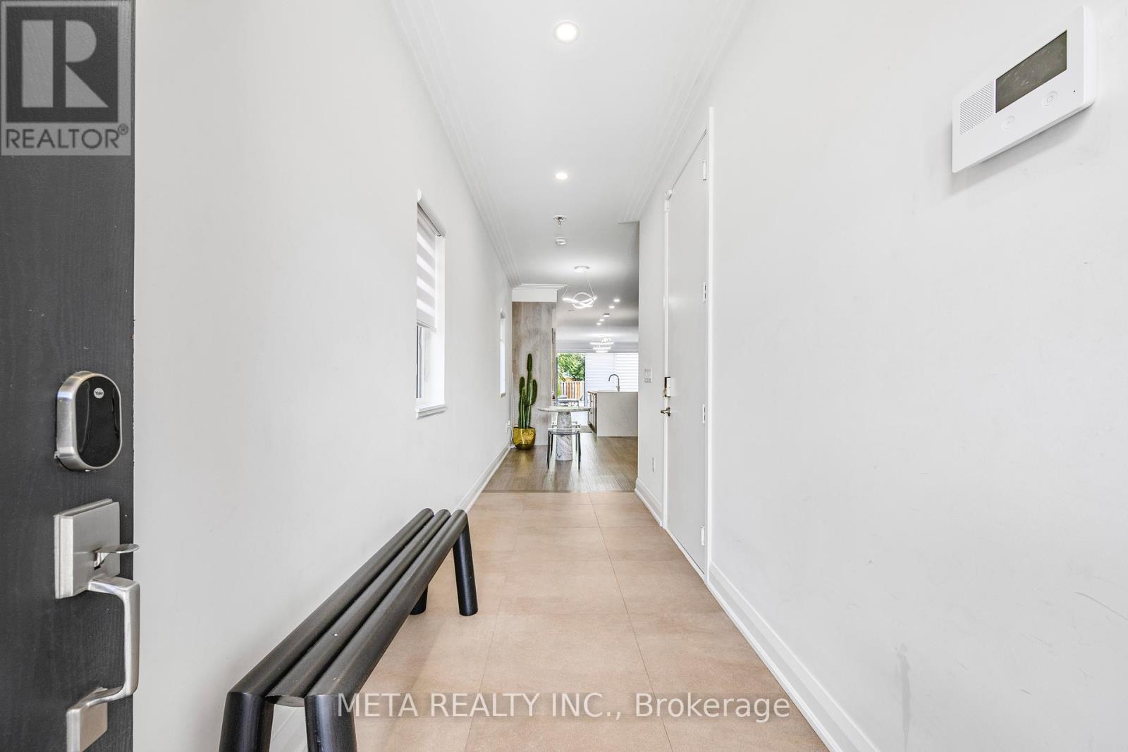 Photo 34 of 41 B Maple Avenue N, Mississauga ON