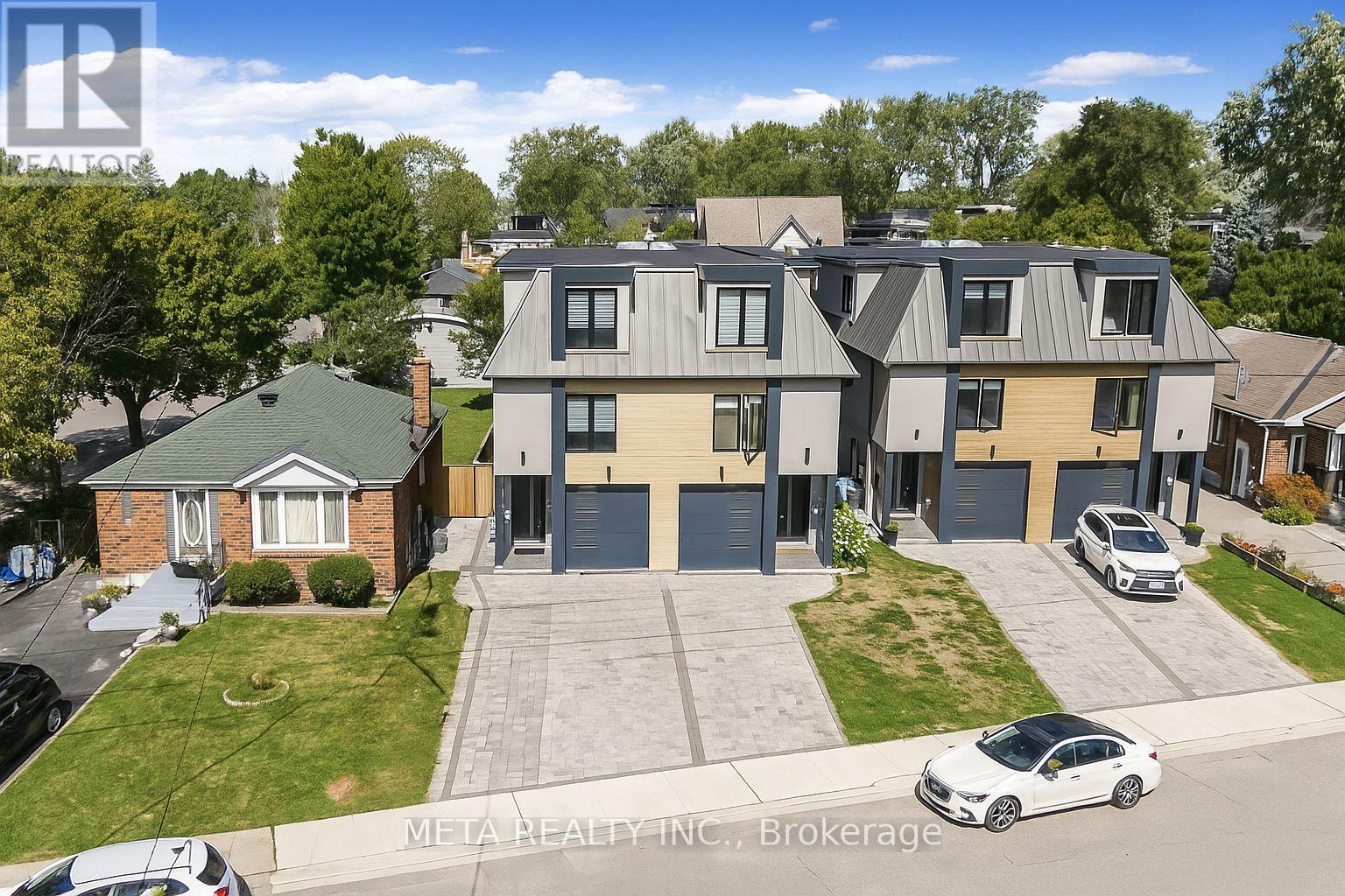 Photo 21 of 41 B Maple Avenue N, Mississauga ON