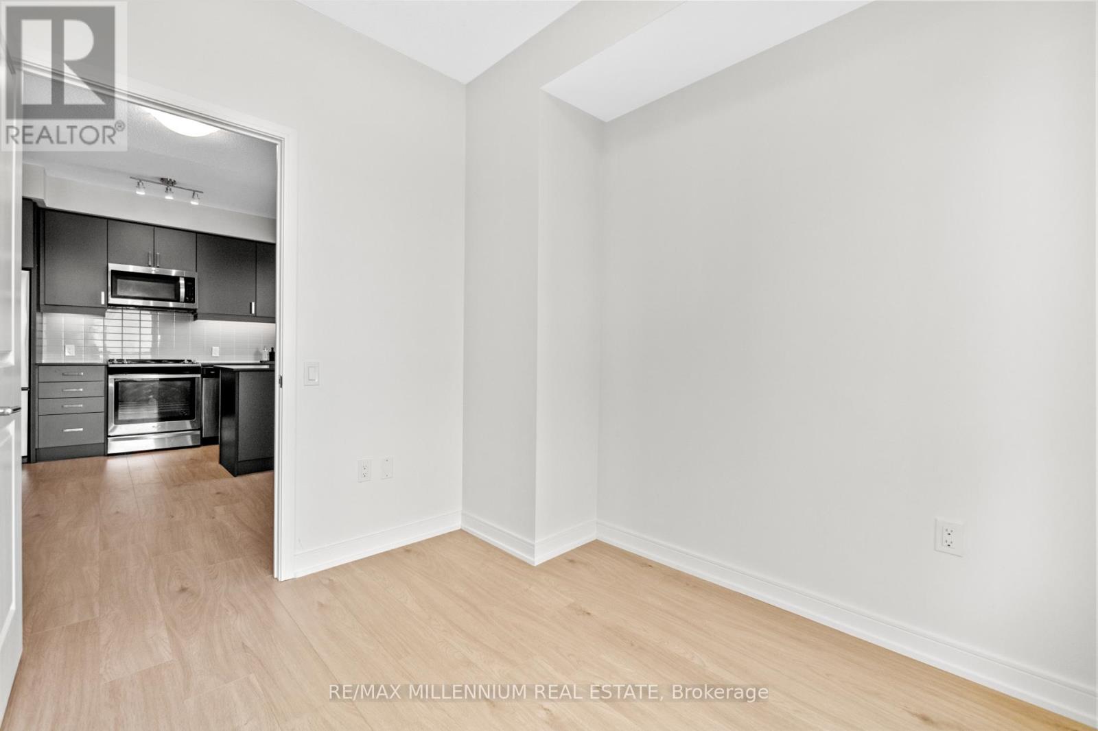 Photo 3 of 2921 8 Nahani Way, Mississauga ON