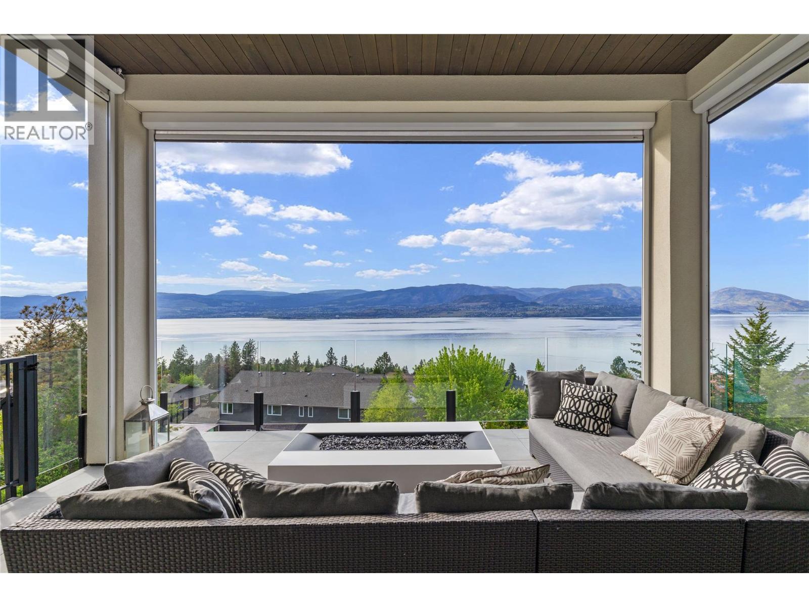Photo 16 of 392 Stellar Drive, Kelowna BC