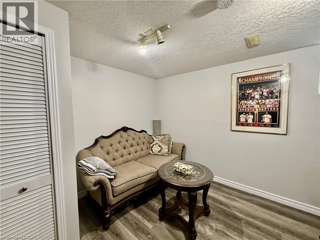 Photo 10 of 601 Columbia Forest Boulevard Unit 1, Waterloo ON