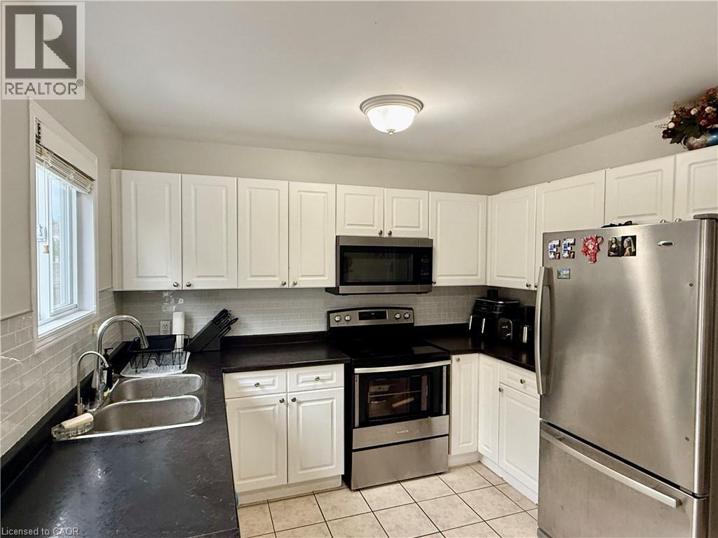 Photo 18 of 601 Columbia Forest Boulevard Unit 1, Waterloo ON