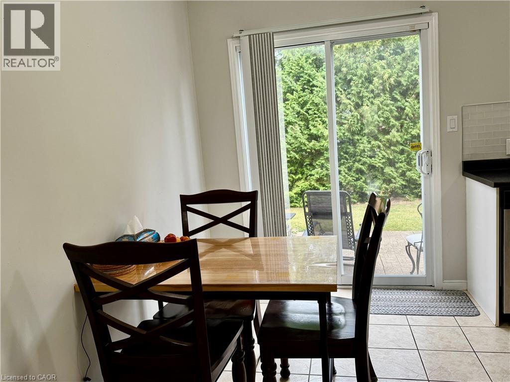 Photo 6 of 601 Columbia Forest Boulevard Unit 1, Waterloo ON