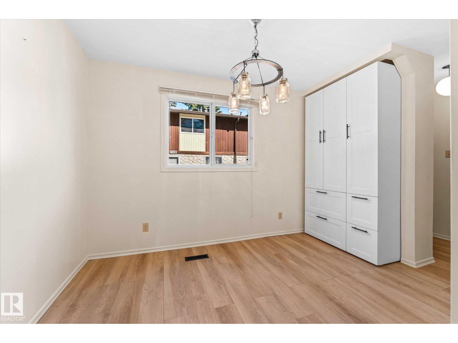 Photo 34 of 17528 76 Av Nw, Edmonton AB