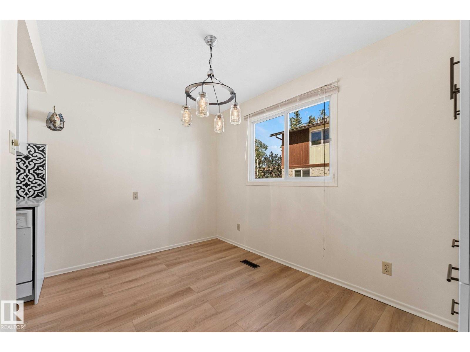 Photo 55 of 17528 76 Av Nw, Edmonton AB