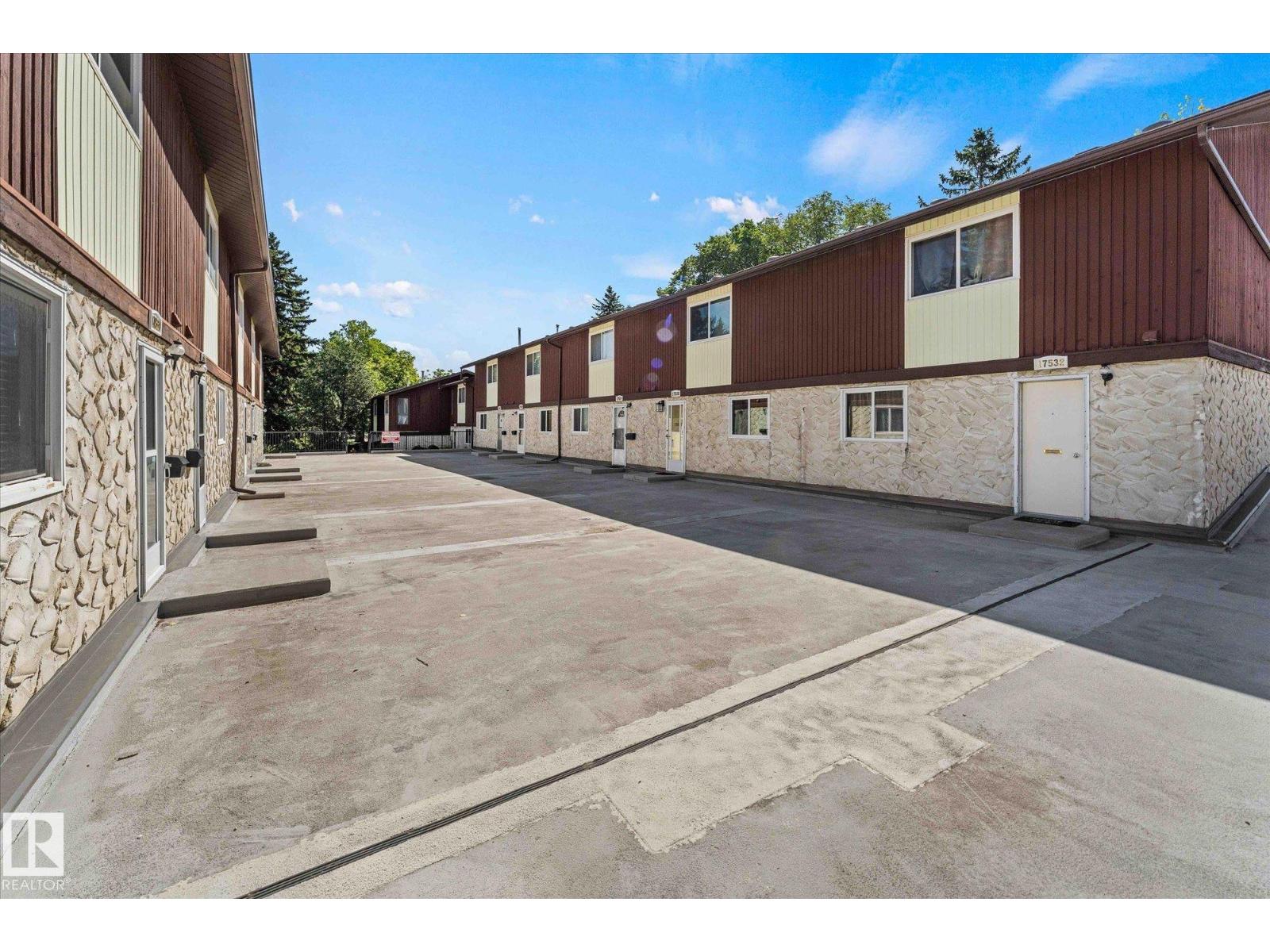 Photo 25 of 17528 76 Av Nw, Edmonton AB